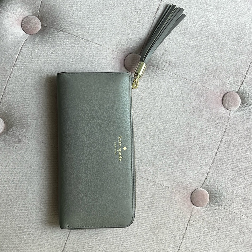 Kate Spade wristlet NWOT